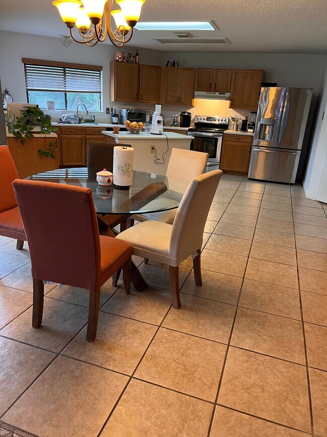 Kitchen - 8411 Parry Path