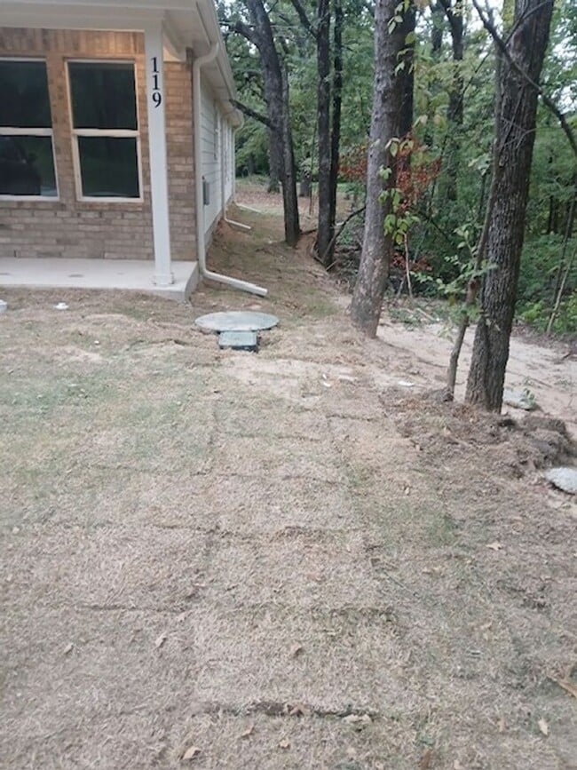 Foto del edificio - 119 Bluebonnet Dr