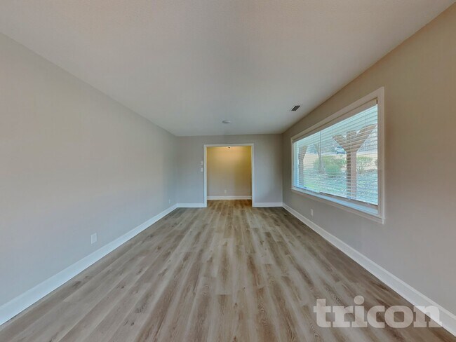 Foto del edificio - 1645 Ginger Dr