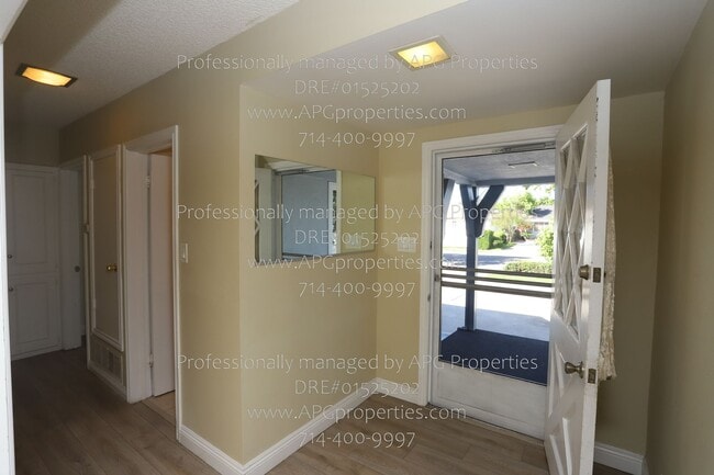 Photo - 722 S Hacienda St House