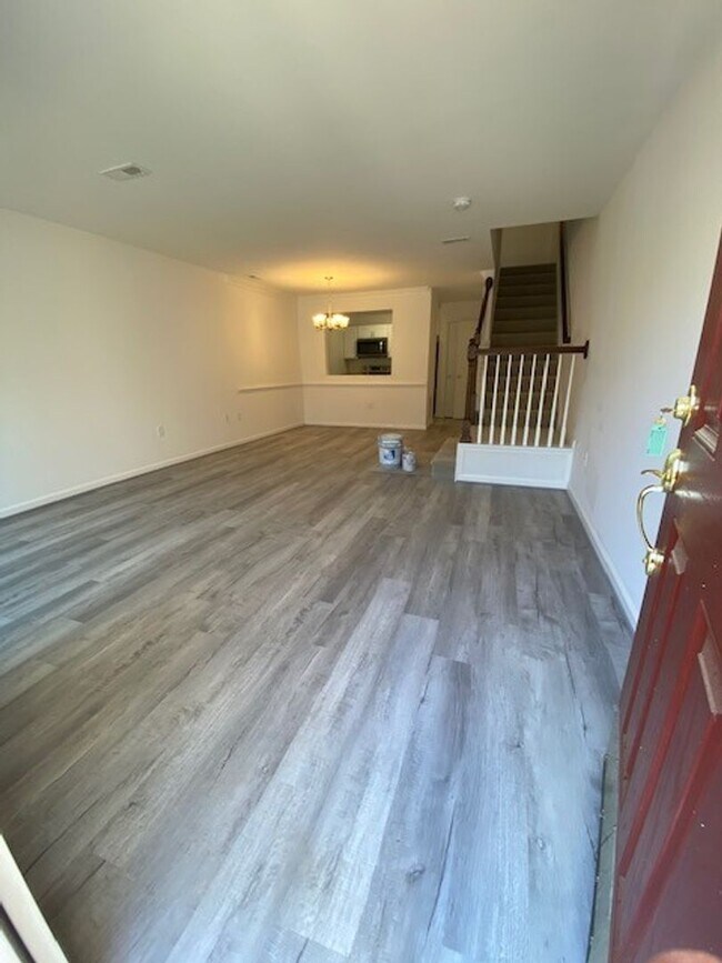 Foto del edificio - Available NOW! 2 bedroom condo in Bristol ...