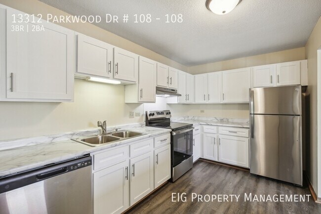 Foto del edificio - 13312 Parkwood Dr