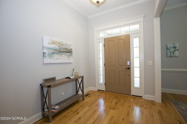 Foto del edificio - 40 Spring Lake Dr