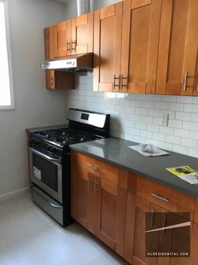 Foto del edificio - 9810 41st Ave