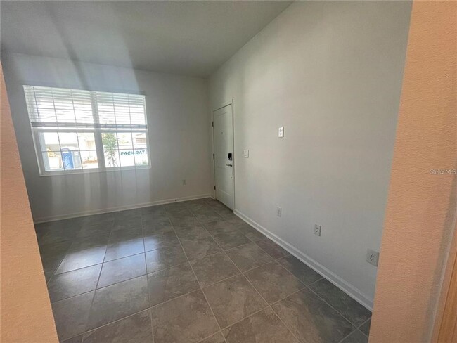 Foto del edificio - 351 Loch Ct