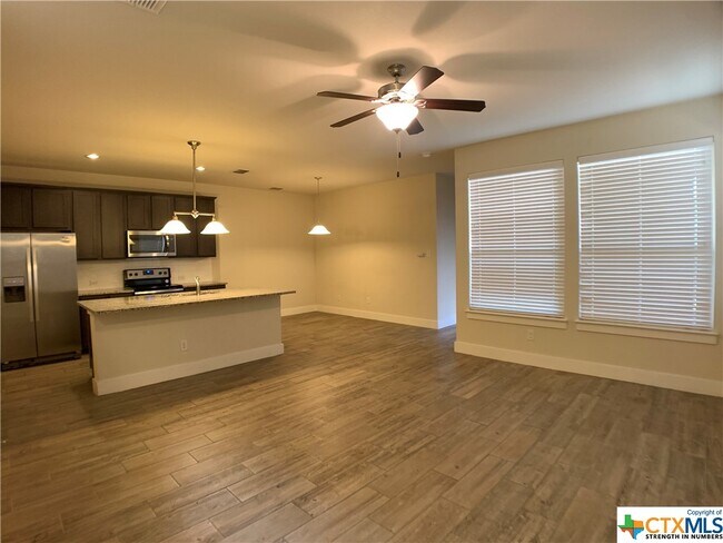 Building Photo - 723 Gristmill Dr