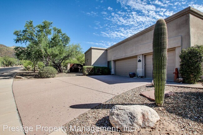 Building Photo - 4 br, 4 bath House - 5100 N Sabino Springs