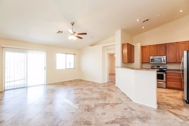 Foto del edificio - 40530 N Jodi Dr