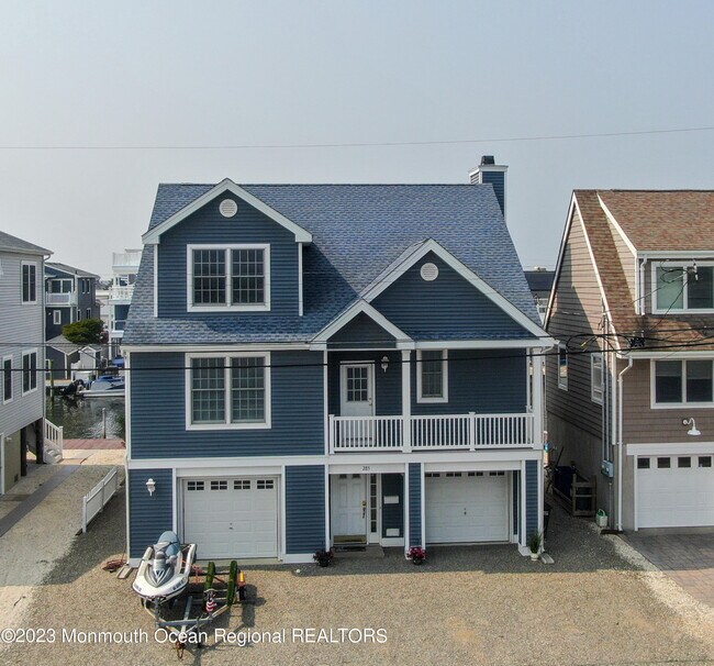 Building Photo - 285 O St