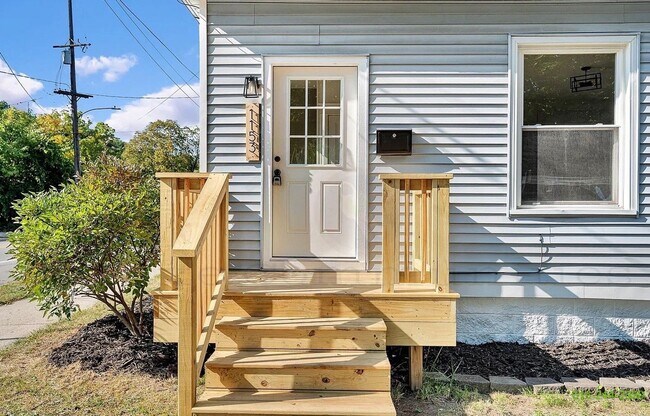 Building Photo - BRAND NEW REMODEL!!! Lakertown! Available ...