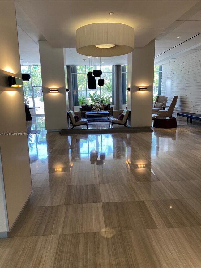 Building Photo - 100 Bayview Dr