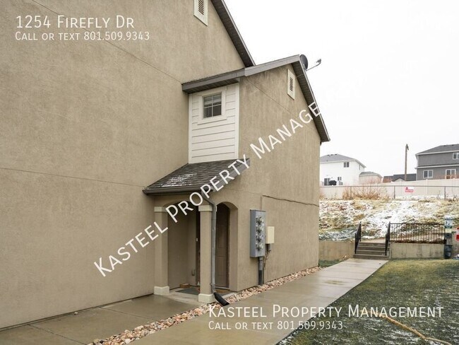 Foto del edificio - 1254 Firefly Dr