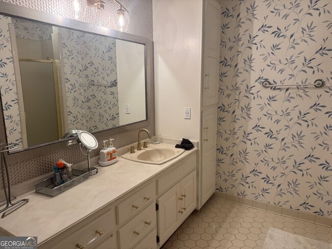 Foto del edificio - 2091 Emerald Dr