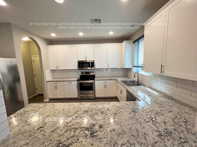 Foto del edificio - 2952 N 72nd St