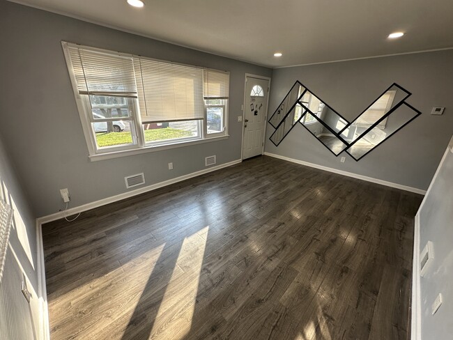 Foto del edificio - 565 Hunter Ave