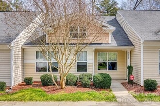 Building Photo - 2052 Shady Pond Dr