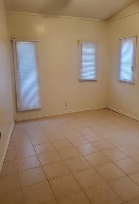 Foto del edificio - 100 Quail Run Rd