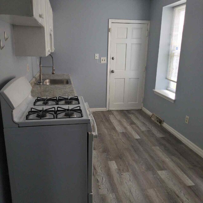 Foto del edificio - 842 N Madison St