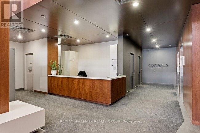 Building Photo - 360 McLeod St