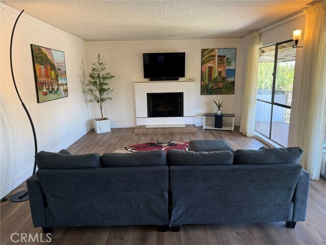 Foto del edificio - 861 Ronda Mendoza