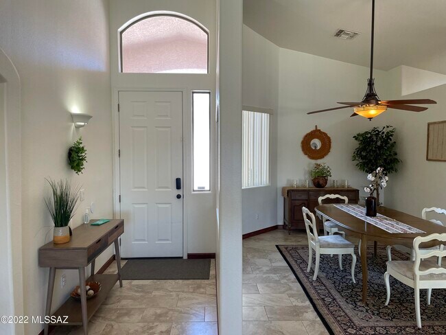 Building Photo - 7554 S Dunbar Ct