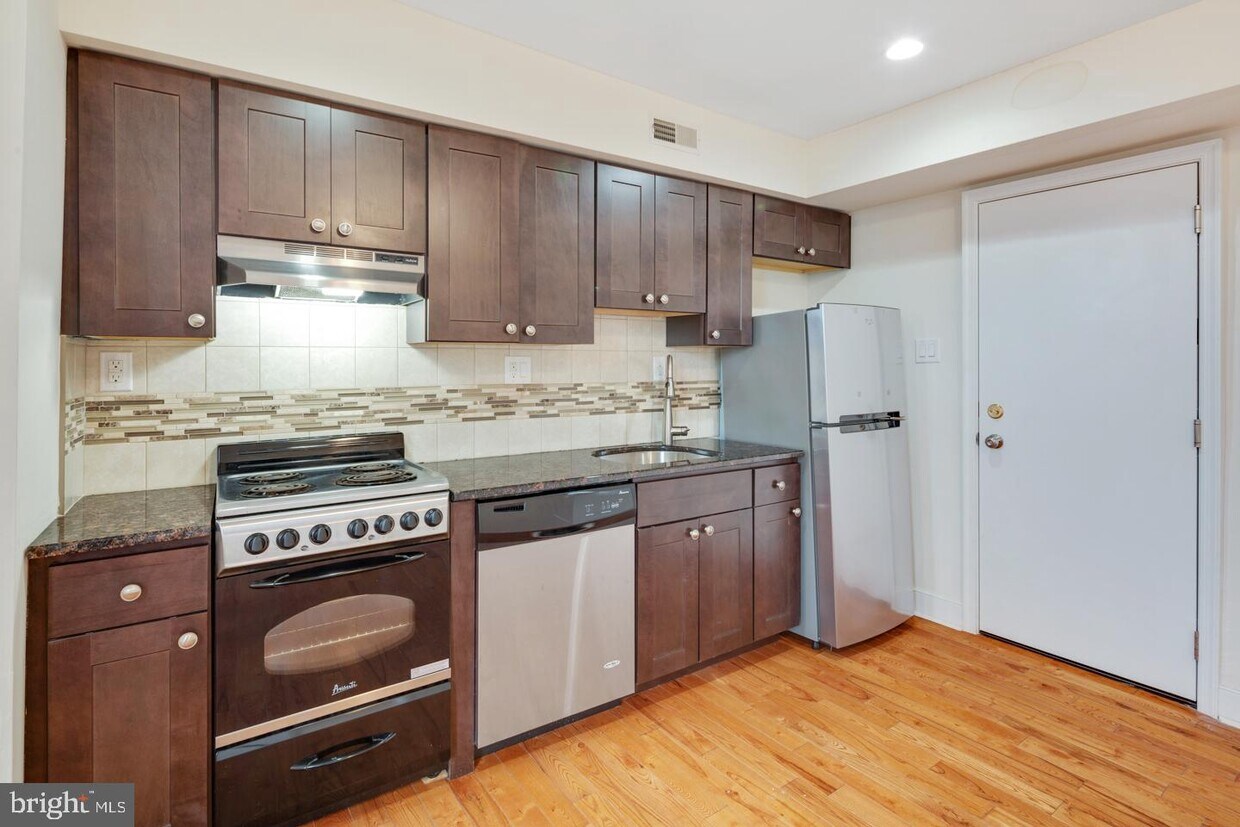 1200 Point Breeze Ave Unit 301, Philadelphia, PA 19146 Apartment for
