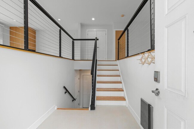 Building Photo - 6 Grand Cove Way