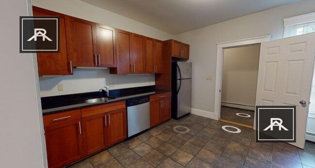 3 bedroom in Somerville MA 02143 - 3 bedroom in Somerville MA 02143 Apartment