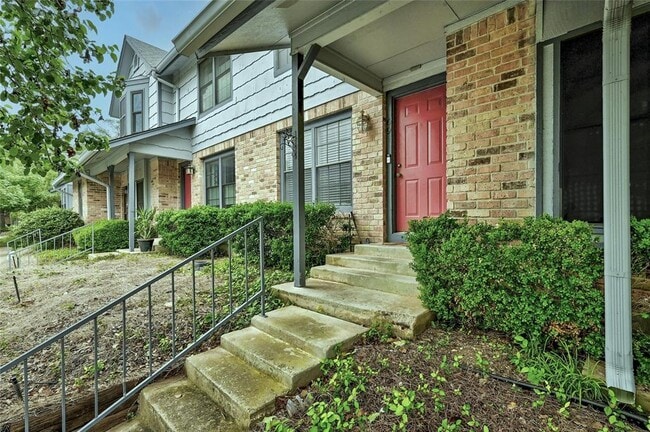 Building Photo - 1411 Gracy Farms Ln