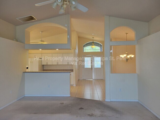 Foto del edificio - 1314 Avonwood Ct