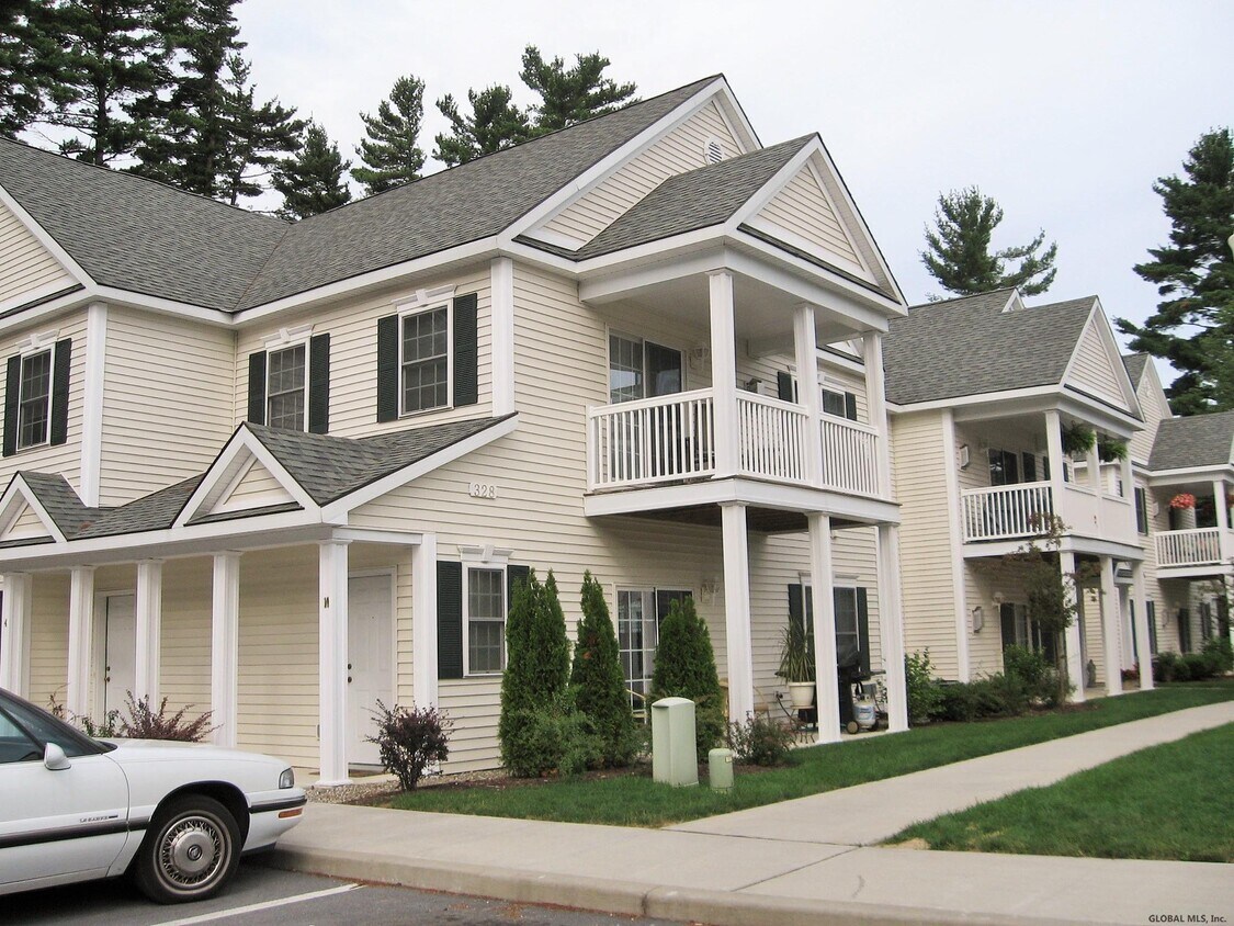 328 BALLSTON Av Unit 10, Saratoga Springs, NY 12866 Condo for Rent in