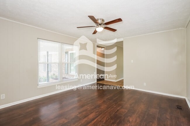 Building Photo - 2557 Saratoga Dr