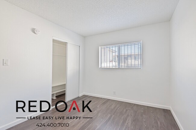 Foto del edificio - 7915 Vineland Ave