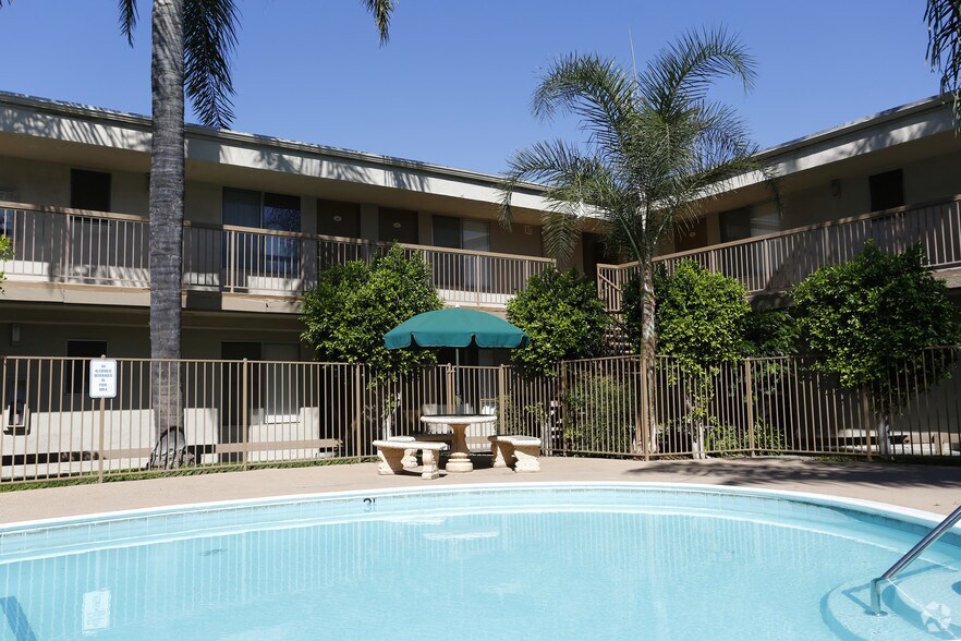 Apartment Building Courtyard courtyard apartments rentals - van nuys, ca | apartments Apartment Building Courtyard courtyard apartments rentals - van nuys, ca | apartments