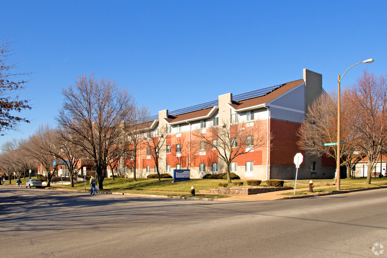 Primary Photo - Centennial Plaza