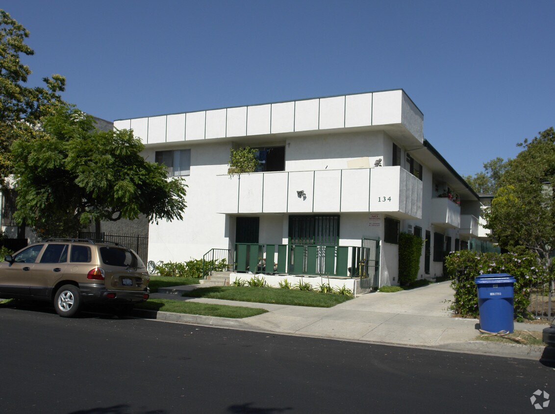 Primary Photo - 134 S Gramercy Pl