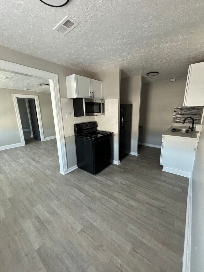 Building Photo - Live in Style without Breaking the Bank at...