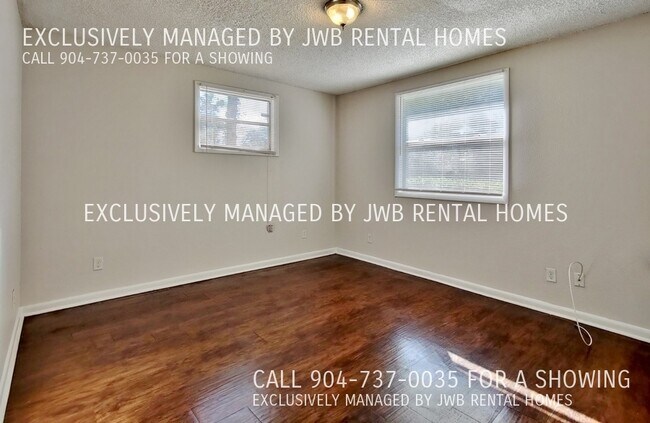 Foto del edificio - 4679 Suffolk Ave