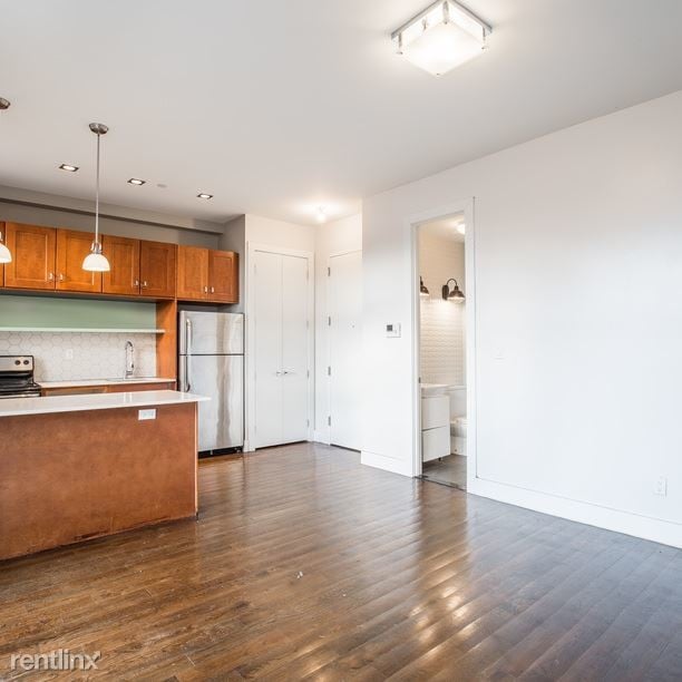 Building Photo - 167 Tompkins Ave