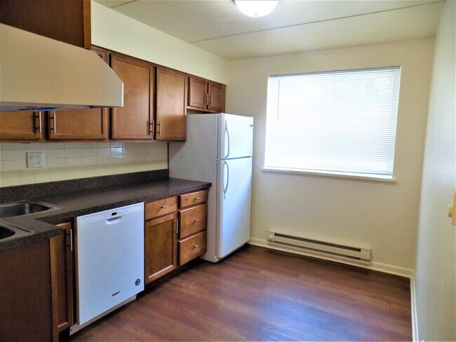 Building Photo - 513 Hyacinth Pl