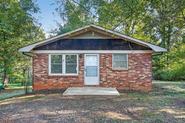 Building Photo - 1494 Carpenter St