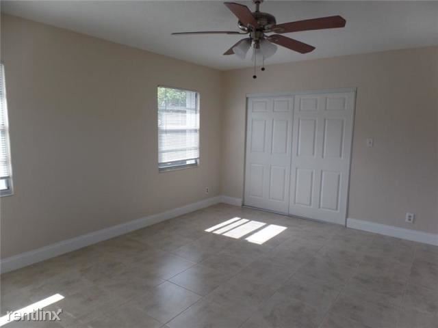 Building Photo - 3 br, 2 bath House - 604 NE 27th St