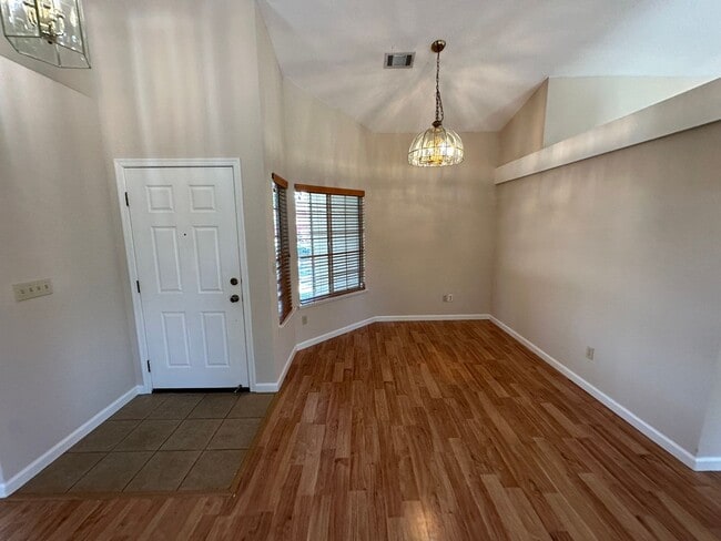 Building Photo - Single story 3Br/2Bath with 3 car Garage A...