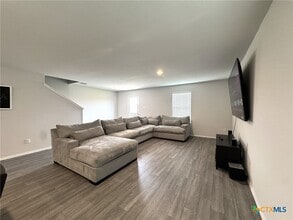 Building Photo - 404 Jean St