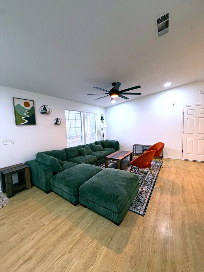 Foto del edificio - 259 Tarragon Way SW