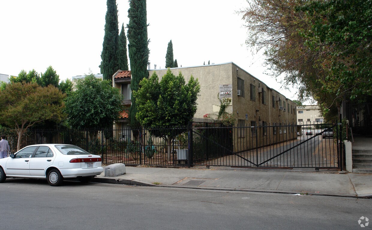 The Patricia 8735 Willis Ave Panorama City, CA Apartments for Rent