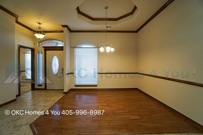 Foto del edificio - Executive Home in Yukon