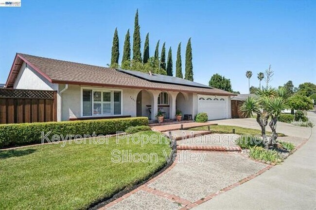 Building Photo - 7403 Hillsdale Dr