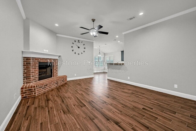 Building Photo - 3418 Ballam St