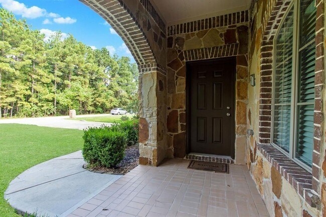 Building Photo - 808 Wiley Dr